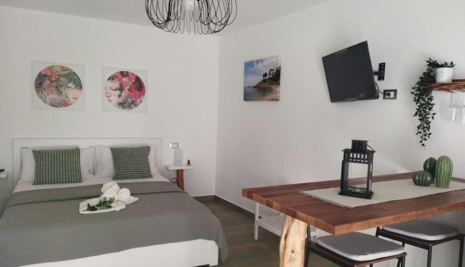 Casa Vacanze Green House テッラジーニ エクステリア 写真